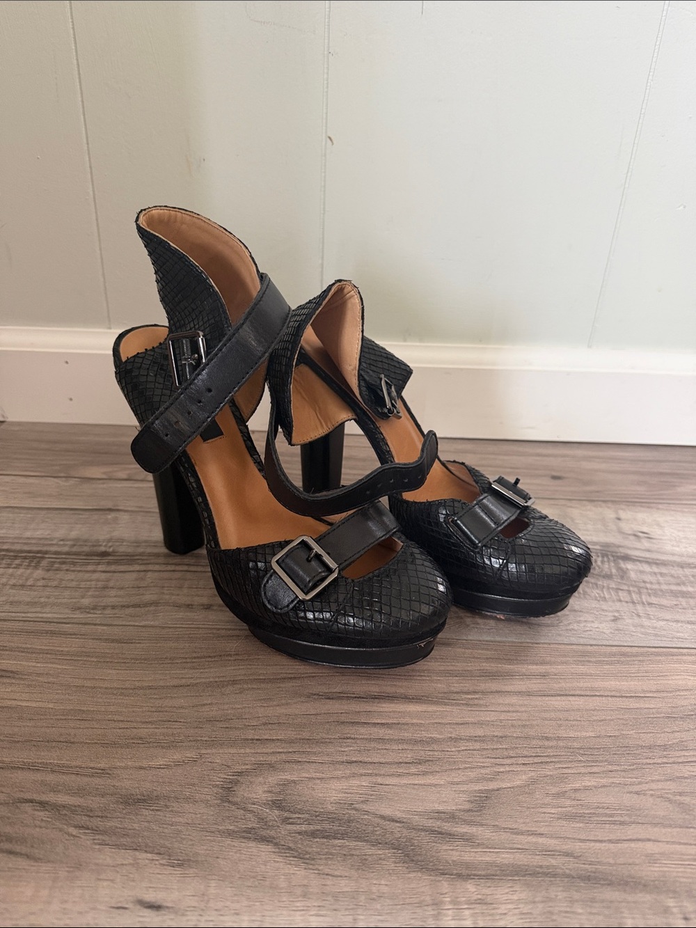 Ann Taylor Black Textured Mary Jane Platform Heels with Buckle Straps